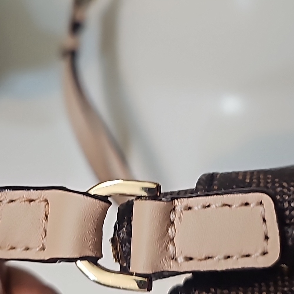 Small mk crossbody Bag - Picture 11 of 11